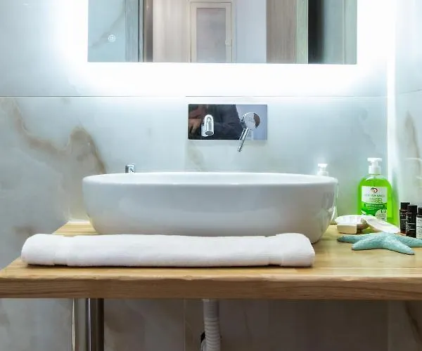 Aeron And Naxos Ajía Ána