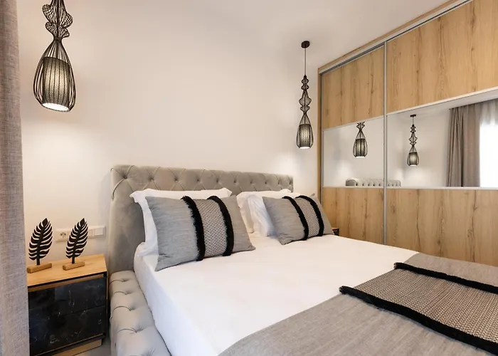 Aeron And Naxos * Ajía Ána