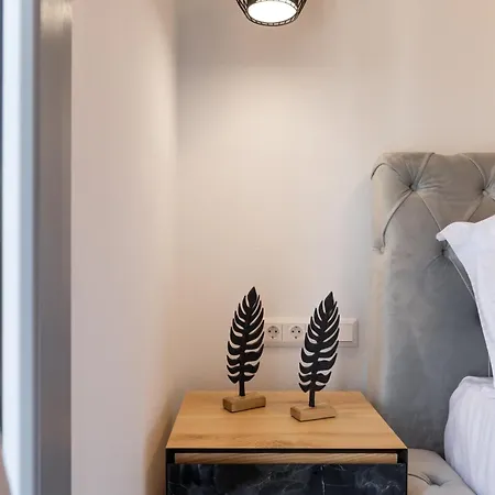 Aeron And Naxos Айя-Анна