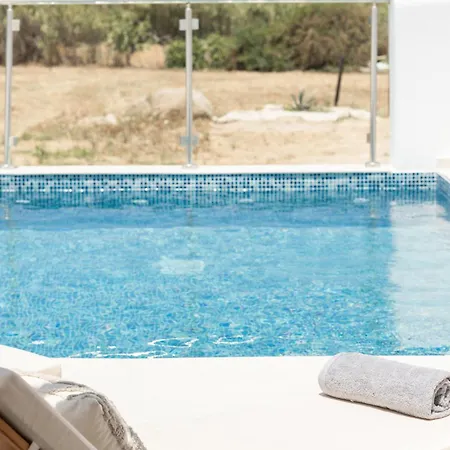 Aeron And Naxos Айя-Анна